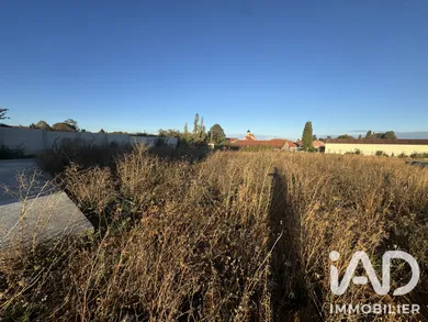 Terrain à bâtir à Rozay-en-Brie (77540)