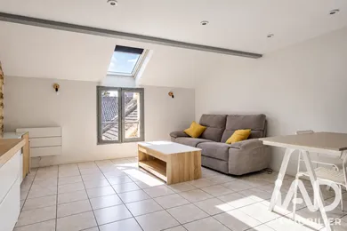 Appartement à La Ville-du-Bois (91620)