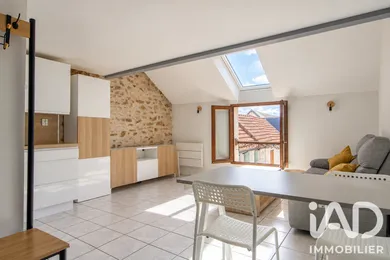Appartement à La Ville-du-Bois (91620)