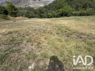 Terrain à bâtir à Escragnolles (06460)