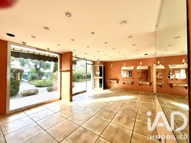 Boutique/Local commercial à Grasse (06130)