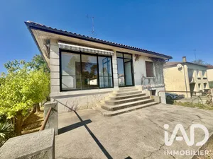 Townhouse in Montendre (17130)