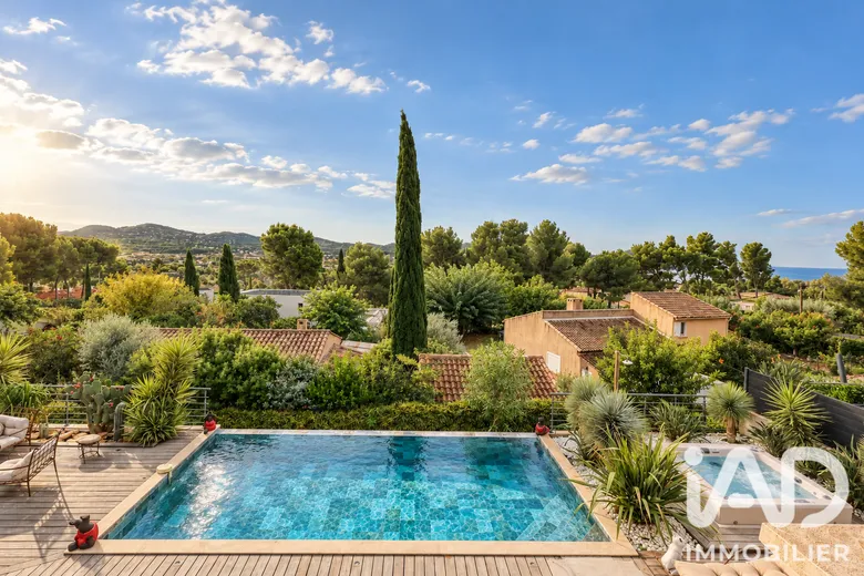 Maison 5 pièces 167 m² · à Saint-Cyr-sur-Mer · 167 m² · 1 449 000 €