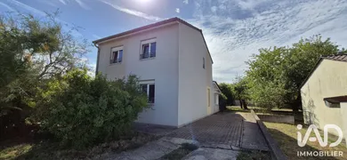 Maison traditionnelle à Ay-sur-Moselle (57300)