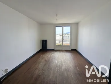 Appartement à Saint-Étienne (42100)