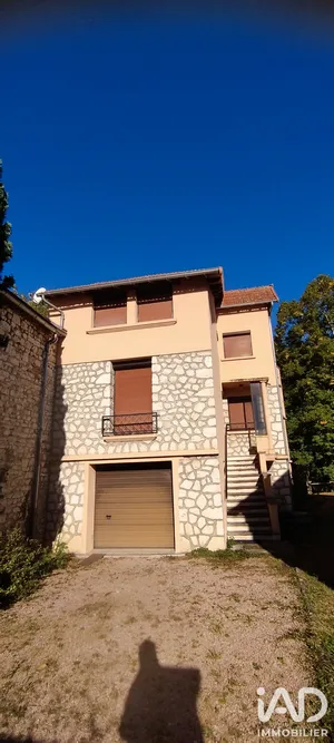 Maison à Saint-Quintin-sur-Sioule (63440)