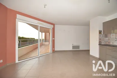 Apartment in Mèze (34140)