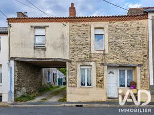 Maison à Montrevault (49600)