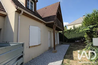 Maison traditionnelle à Villecresnes (94440)