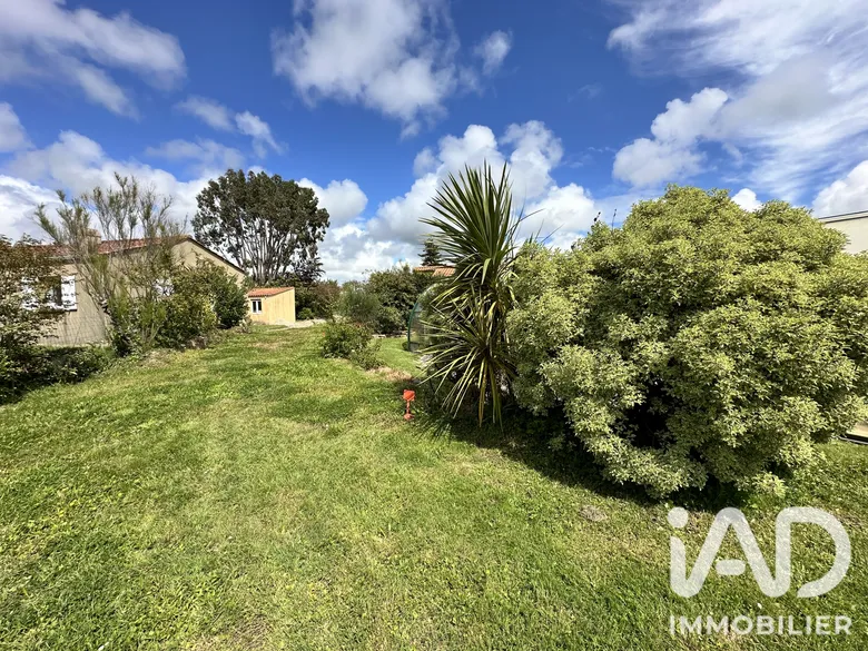 Terrain 585 m² · aux Sables-d'Olonne · 196 000 €