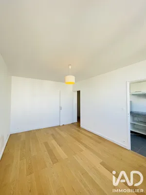 Apartment in Paris (75013)