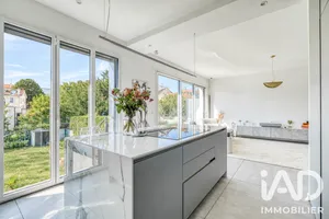 Architectural house in Le Perreux-sur-Marne (94170)