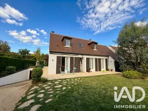Maison traditionnelle à Lamorlaye (60260)