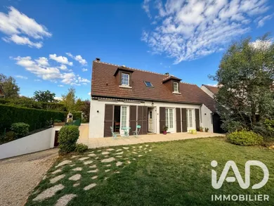 Maison traditionnelle à Lamorlaye (60260)