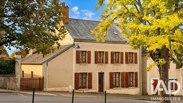 Maison 5 pièces 182 m² · à Menetou-Salon · 182 m² · 225 900 €
