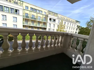 Apartment in Serris (77700)