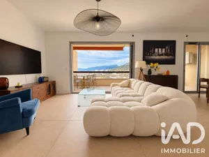Apartment in Toulon (83000)