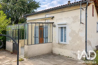 Maison de village à Les Églisottes-et-Chalaures (33230)