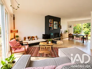 Architectural house in Nantes (44300)