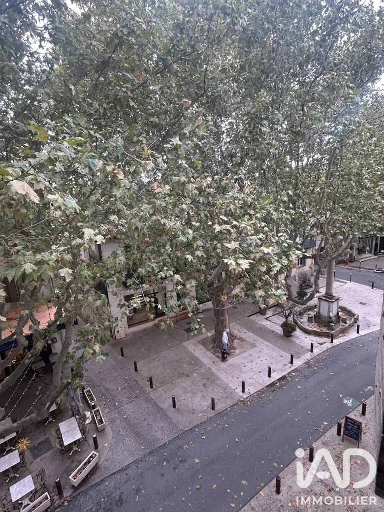 Immeuble 122 m² · à Pélissanne · 122 m² · 180 000 €