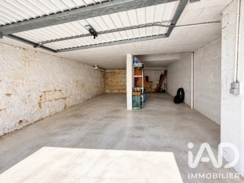 Parking 50 m² · à Bordeaux · 50 m² · 129 000 €