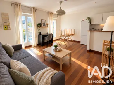 Appartement à Bordeaux (33300)
