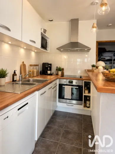 Appartement à Bordeaux (33300)