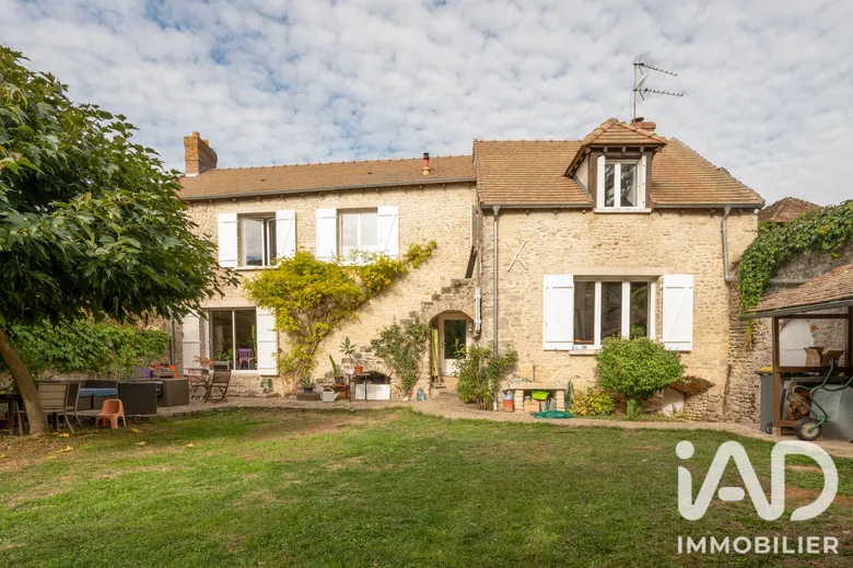 Maison 4 pièces 124 m² · à La Forêt-Sainte-Croix · 124 m² · 289 000 €