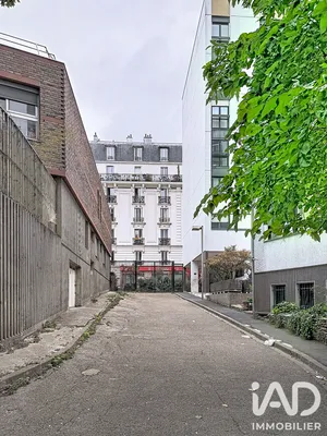 Parking à Paris (75019)
