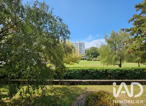 Apartment in Grenoble (38100)