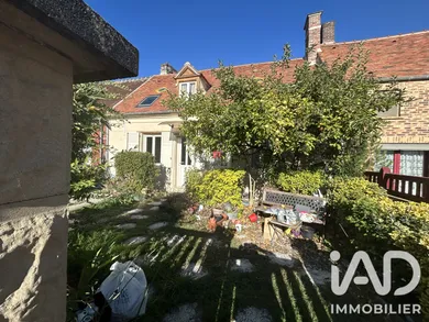 Maison traditionnelle à Lacroix-Saint-Ouen (60610)