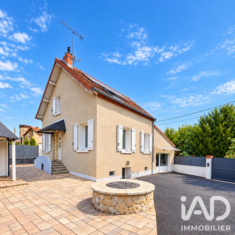 Maison 8 pièces 138 m² · à Cusset · 138 m² · 259 000 €