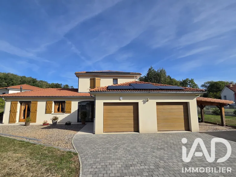 Maison 5 pièces 140 m² · à Combronde · 140 m² · 315 000 €