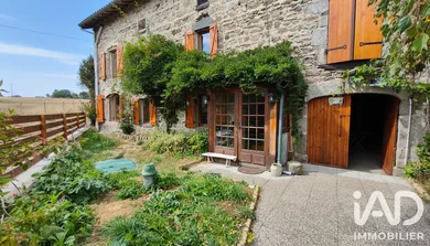 Maison de campagne à Saint-Jean-d'Aubrigoux (43500)
