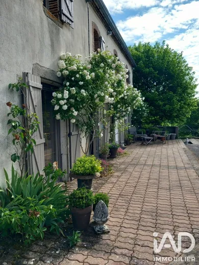 Maison de campagne à Gourgé (79200)
