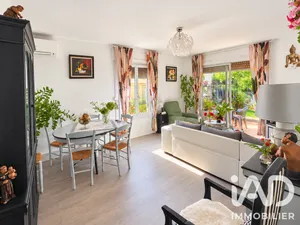 Apartment in Sanary-sur-Mer (83110)