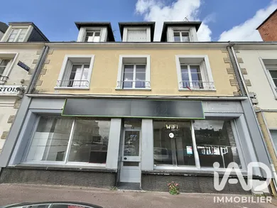 Immeuble à Périers (50190)