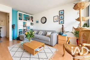Apartment in Paris (75013)