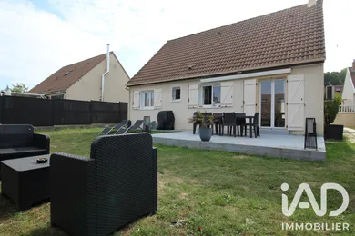 Maison traditionnelle à Aubergenville (78410)
