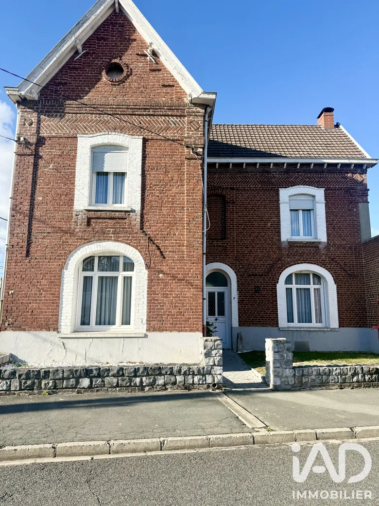 Maison 8 pièces 146 m² · à Douvrin · 146 m² · 259 000 €