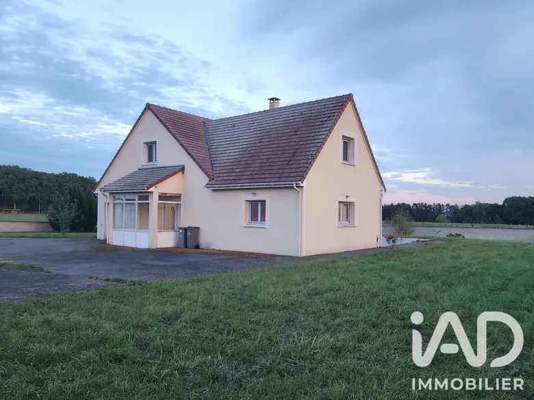 Maison 9 pièces 235 m² · à Houlbec-Cocherel · 234,7 m² · 499 000 €