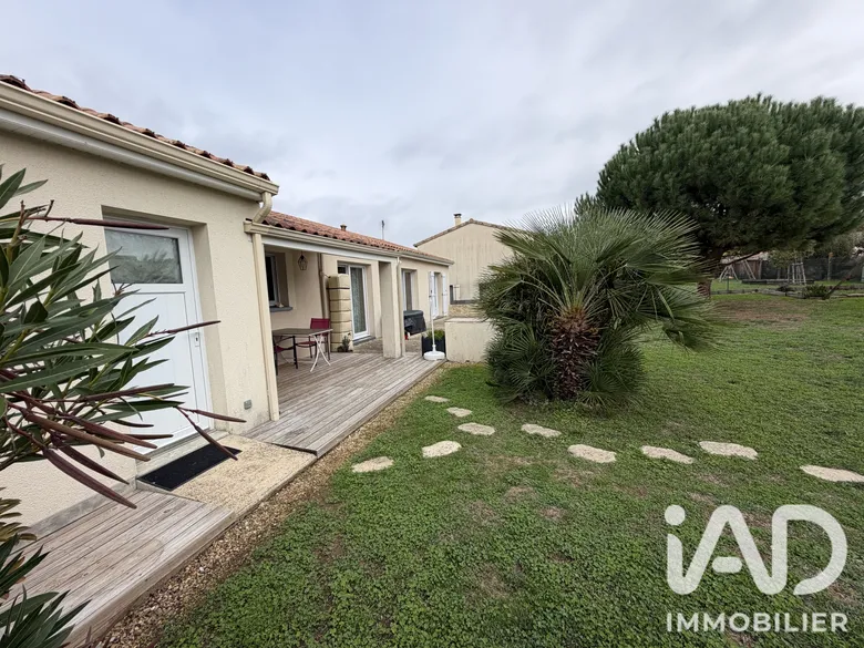 Maison 5 pièces 95 m² · à Coulombiers · 95 m² · 175 000 €