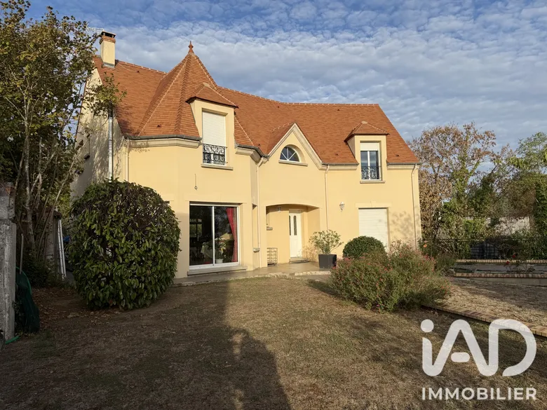 Maison 7 pièces 174 m² · à Étiolles · 173,9 m² · 630 000 €