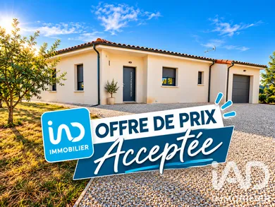 Detached house in Biard (86580)