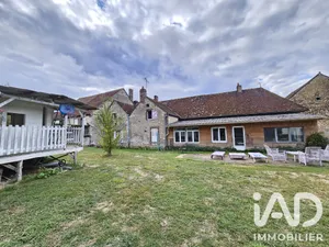 Maison de campagne à Saint-Maurice-Thizouaille (89110)