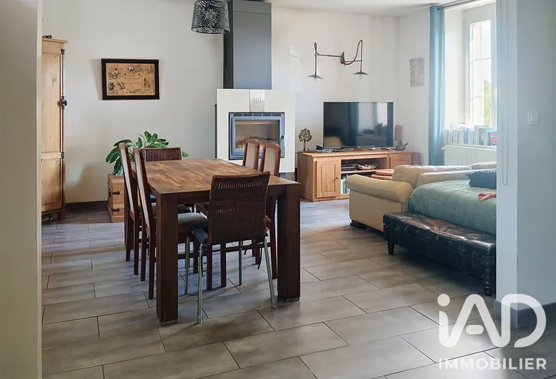 Maison 4 pièces 87 m² · à Bourg-Et-Comin · 87,4 m² · 158 000 €
