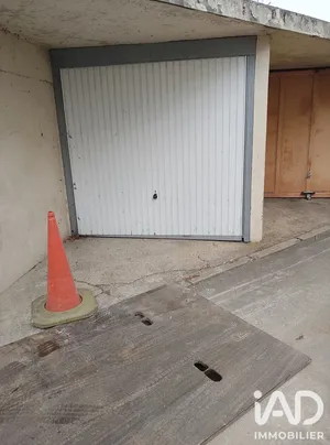 Parking in Chelles (77500)
