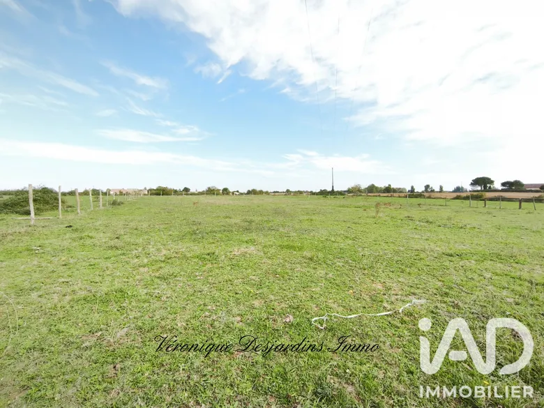Terrain 2983 m² · à Rétaud · 12 000 €