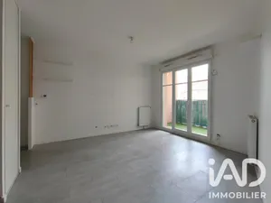 Apartment in Vauréal (95490)