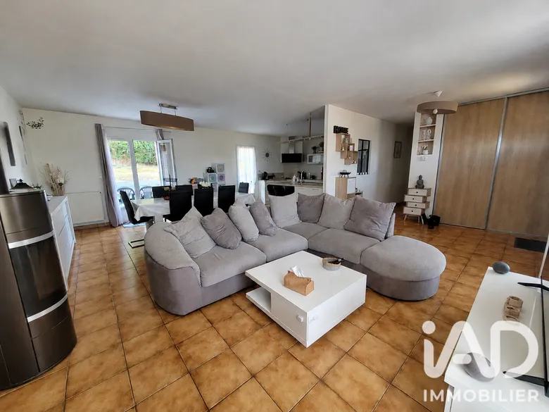Maison 5 pièces 115 m² · à Alloue · 115 m² · 169 000 €